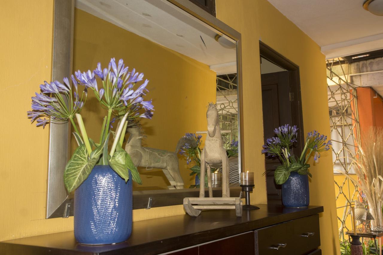 Give House Bed and Breakfast Guatemala Exterior foto
