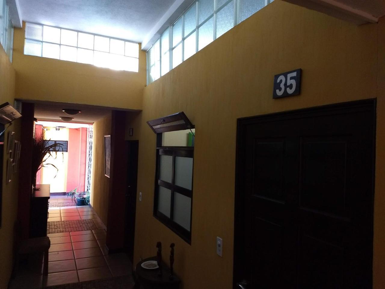 Give House Bed and Breakfast Guatemala Exterior foto