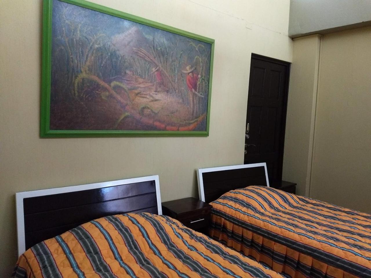 Give House Bed and Breakfast Guatemala Exterior foto